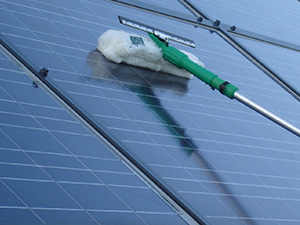 Accessoire de nettoyage pour panneau solaire